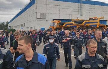 На предприятиях Жодино и Борисова проходят массовые увольнения - charter97.org - Белоруссия - Жодино
