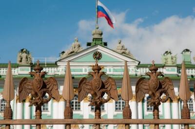 Петр I - Чем флаг России 1991 года отличается от 2001 года - Русская семерка - russian7.ru - Россия - Российская Империя