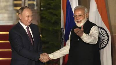 Владимир Путин - Путин и Моди заявили о необходимости нарастить товарооборот до $30 млрд к 2025 году - russian.rt.com - Россия - Индия - Нью-Дели