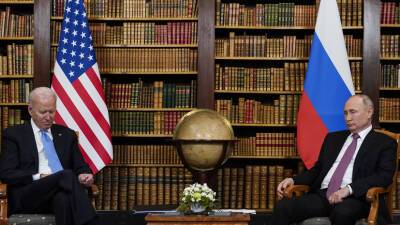 Владимир Путин - Дмитрий Песков - Джо Байден - В США заявили, что Байден не будет «грозить пальцем» в разговоре с Путиным - russian.rt.com - Россия - США
