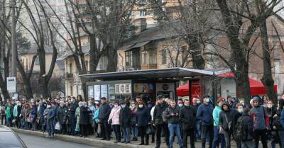 «Желтая» зона карантина в Украине резко увеличилась: туда вошли Киев и восемь регионов - kp.ua - Украина - Киев - Полтавская обл.