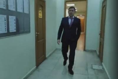 Активистка против QR-кодов обвинила спикера воронежской облдумы Владимира Нетесова в том, что он выхватил у нее телефон - vrn.mk.ru - Воронеж - Воронежская обл.