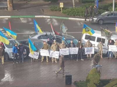На Одесчине митинг против уничтожения деревьев перерос в драку с полицией - lenta.ua - Украина - Черноморск - Черноморск - Протесты