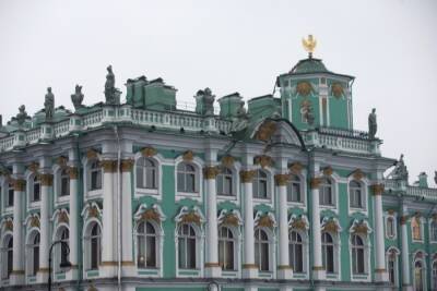 Зимний дворец через несколько лет изменит оттенок- Пиотровский - interfax-russia.ru - Санкт-Петербург