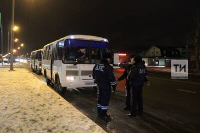 Во время проверки казанских автобусов и такси ГИБДД нашла 15 нарушителей - kazan.mk.ru - Казань