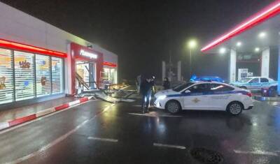 Пьяный водитель протаранил АЗС под Волгоградом после отказа заправить его авто - newizv.ru - Волгоград