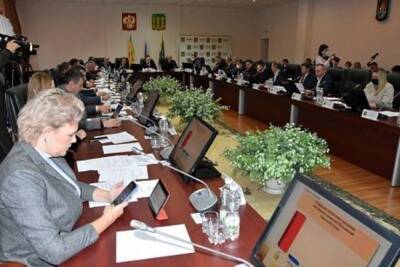 В Пензе на льготное питание в школах и детсадах выделят более 640 млн рублей - mk.ru - Пенза