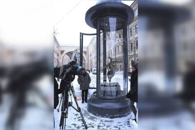 Александр Невский - Выставка скульптур в стеклянных «колбах» открылась на Большой Морской улице - spb.mk.ru - Россия
