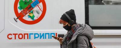 Британский врач Ллойд: Омикрон-штамм может вызывать у детей сыпь - runews24.ru - Россия - Англия - Юар