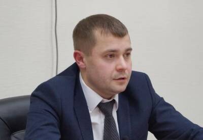 Игорь Фролов - ФСБ задержала главу дептранса Тюмени за хищение ₽5 млн на контрактах по уборке улиц - znak.com - Россия - Тюмень