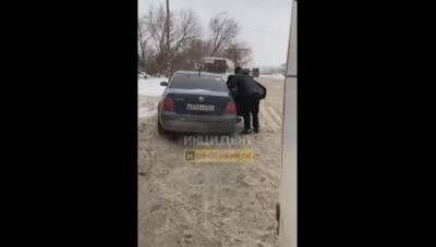 В Новосибирске на видео попало похищение мужчины в Кировском районе - sib.fm - Новосибирск