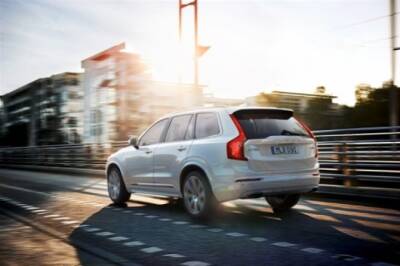 Volvo ХС90 в ноябре 2021 года стал бестселлером марки в России - autostat.ru - Россия