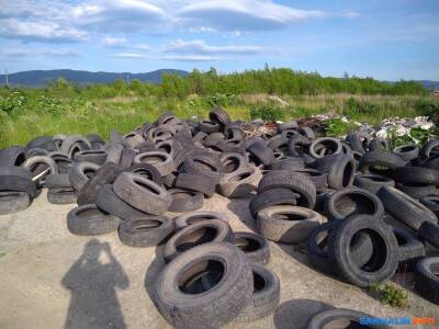 Гигантская гора использованных шин продолжает расти в Южно-Сахалинске - sakhalin.info - Южно-Сахалинск - Экология