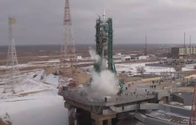«Роскосмос» впервые за 12 лет оправил на МКС космических туристов - topwar.ru - Япония