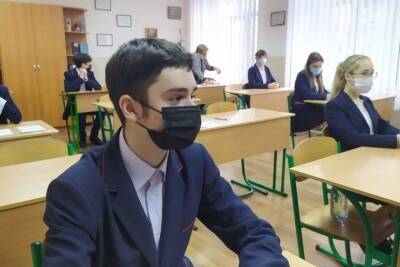 Выпускники донецких школ приступили к итоговому сочинению - mk.ru - Россия - ДНР - Русь