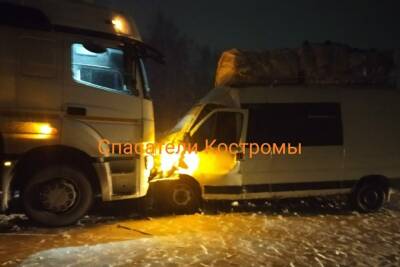 Шоферы из Перми и Коми столкнулись на трассе Кострома-Шарья - kostroma.mk.ru - респ. Коми - Пермь - Кострома - Камаз