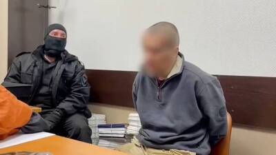 Появились кадры допроса мужчины, устроившего стрельбу в МФЦ «Рязанский» - vm.ru - Москва - Москва - Следственный Комитет