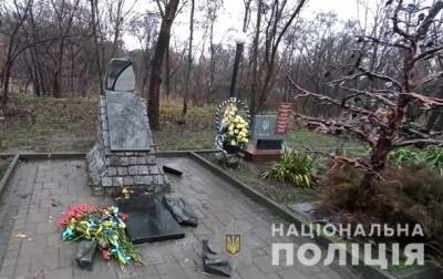В Первомайске повредили памятник героям Небесной Сотни - korrespondent.net - Украина - Николаевская обл. - Первомайск
