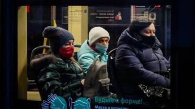 Верховный суд разрешил штрафовать нарушителей масочного режима по фото - 5-tv.ru - Москва - Россия