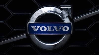 Volvo выведет на российский рынок модели с современным автопилотом - iz.ru - Россия - Израиль - Швеция