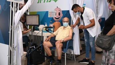 В Израиле решают, кто первым получит четвертую дозу вакцины - vesty.co.il - Израиль
