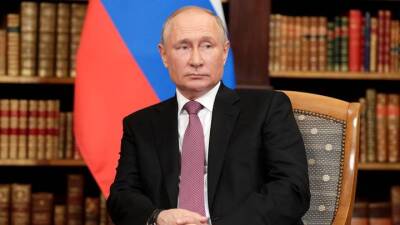 Владимир Путин - Путин назвал санкционные меры с целью безопасности США попыткой ограничить развитие РФ - vm.ru - Россия - США - Сочи - Лидер