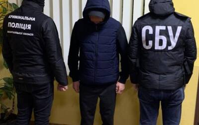Задержан подозреваемый в поджоге автомобиля журналиста на Закарпатье - korrespondent.net - Украина - Ужгород