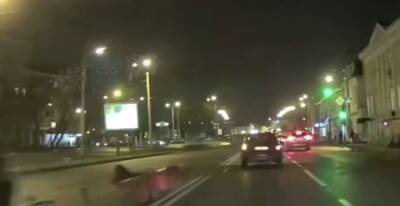 Дорожники устроили аварийную ситуацию в Харькове: "Водитель не заметил и..." - politeka.net - Украина - Харьков - Харьков