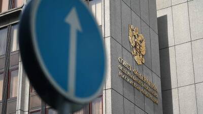 Владимир Джабаров - Роджер Уикер - В Совфеде назвали недопустимым заявление сенатора США о ядерном ударе по РФ - iz.ru - Россия - США - Украина - Израиль