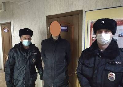 18-летний рязанец ограбил продавца торговой палатки - ya62.ru - Рязань - р-н. Московский