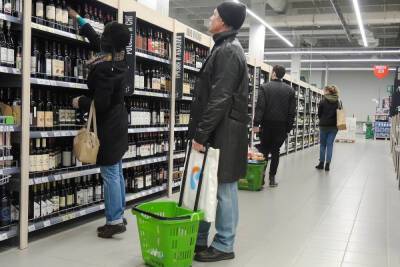 Поставщики алкоголя предупредили о росте цен на 20% до конца года - mk.ru
