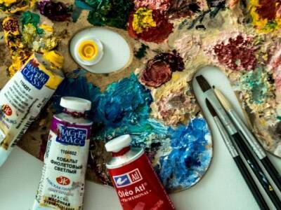 Институт цвета Pantone: Главный цвет 2022 года поведет мир в виртуальную реальность - rosbalt.ru