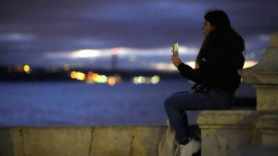 Борис Джонсон - ЕС ещё на 10 лет продлевает "бесплатный роуминг" на континенте - ru.euronews.com - Россия - Англия - Белоруссия - Германия - Франция - Брюссель