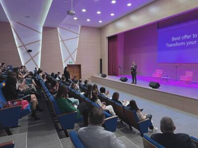 В Yelo Bank прошел семинар «Трансформация и Лидерство» (ФОТО) - trend.az
