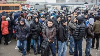 Владимир Путин - Путин указал на необходимость учить мигрантов языку и законам России - 5-tv.ru - Россия
