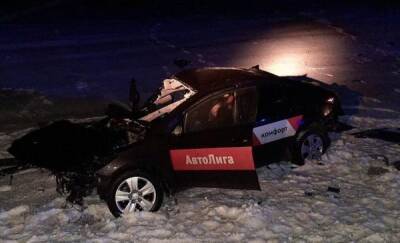 Две женщины погибли в страшной аварии на тюменской трассе - news.megatyumen.ru - Ханты-Мансийск - Тюмень - Тюменская обл.
