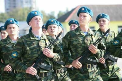 Военных предлагают переодеть в форму из хлопка и конопли - pnp.ru - Россия