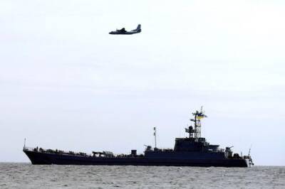 ФСБ: корабль ВМС Украины движется к Керченскому проливу и не реагирует на требования изменить курс - argumenti.ru - Россия - Украина - Керчь - Мариуполь - Вмс