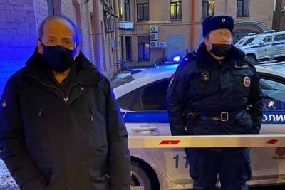 Алексей Навальный - Борис Вишневский - Задержанная на митинге 11-летняя девочка отпущена домой в Токсово - spb.mk.ru - Санкт-Петербург