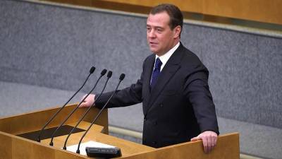 Дмитрий Медведев - Медведев назвал возможным отключение России от глобальной сети - iz.ru