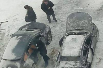 В Югре горят и взрываются автомобили - ugra.mk.ru - Ханты-Мансийск - Тюмень - Сургут - Югра - район Сургутский