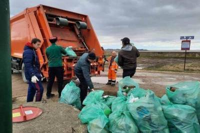 Краснодарцы очистили берег реки Кубань в рамках экологической акции - kuban.mk.ru - Краснодарский край - Краснодар