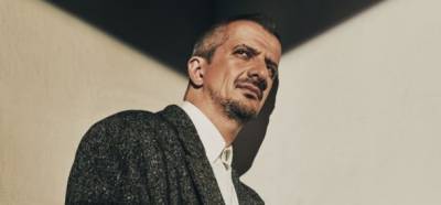 Константин Богомолов - Ксения Собчак - Полина Гагарина - Владимир Чиняев - Богомолов раскритиковал Гагарину за роман с женатым мужчиной - runews24.ru - Мальдивы