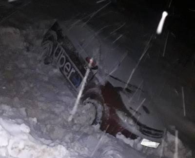 В Сыктывдинском районе из-за пешехода пострадала четырехлетняя пассажирка такси - komiinform.ru - респ. Коми - Сыктывкар