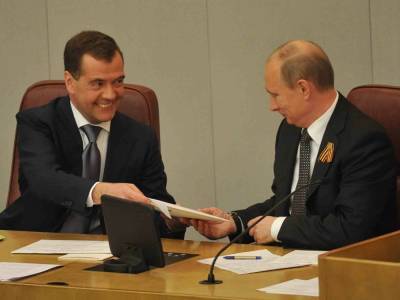 Владимир Путин - Дмитрий Медведев - Медведев: Россия отключится от интернета, если "у кого-то совсем снесет голову" - sobesednik.ru - США