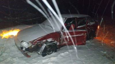 Под Сыктывкаром начинающий водитель ВАЗа влетел в грузовик Volvo - komiinform.ru - респ. Коми - Сыктывкар - район Эжвинский