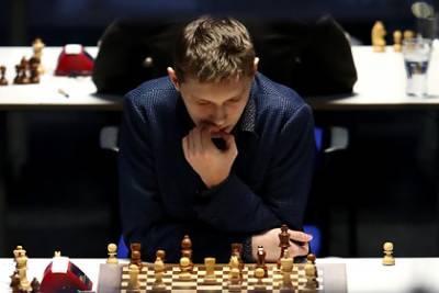 Аниш Гири - Магнуса Карлсена - Андрей Есипенко - 18-летний российский шахматист обошел Карлсена и стал призером супертурнира - lenta.ru - Норвегия