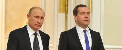 Владимир Путин - Дмитрий Медведев - Медведев рассказал, как часто общается с Путиным лично - runews24.ru