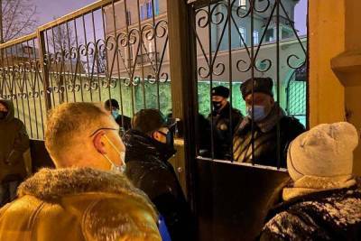Борис Вишневский - Примерно 20% задержанных на несогласованном митинге петербуржцев приговорили к аресту - spb.mk.ru - Санкт-Петербург