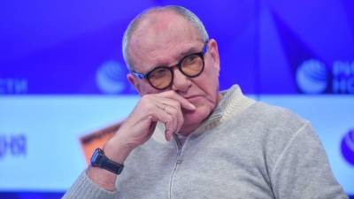 Эммануил Виторган - Ирина Млодик - Актер Максим Виторган оплатил дорогостоящее лечение отца в Киеве - nation-news.ru - Киев